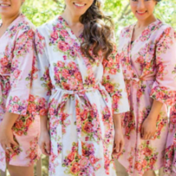 Pink Floral Posy Robe - Picture 2 of 5